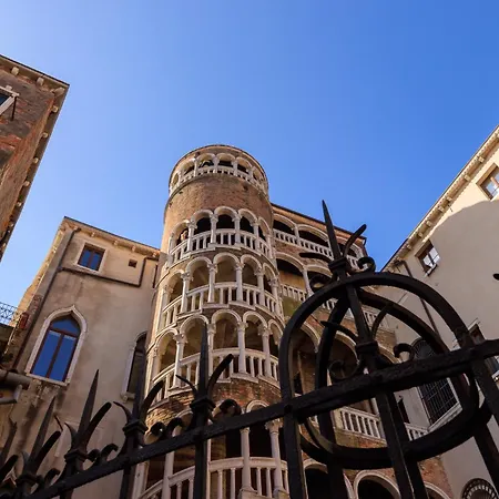 Residenza Scala Del Bovolo Διαμέρισμα Βενετία