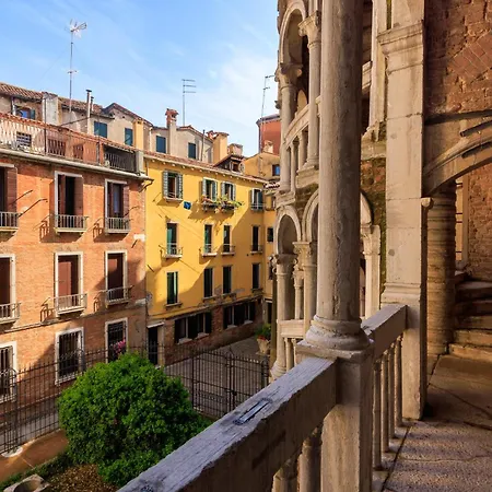 Residenza Scala Del Bovolo Διαμέρισμα Βενετία