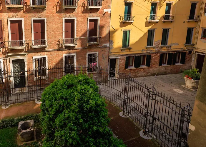 Residenza Scala Del Bovolo * Venecia