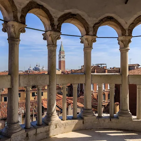 Residenza Scala Del Bovolo Venedig