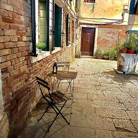 Residenza Scala Del Bovolo Apartamento Veneza